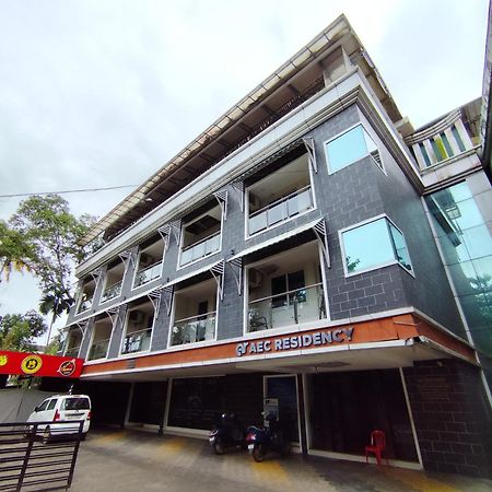 Hotel Aec Residency à Alappuzha Extérieur photo