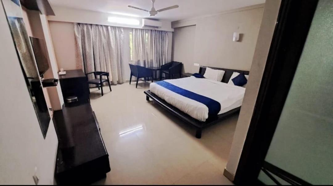 Hotel Aec Residency à Alappuzha Extérieur photo