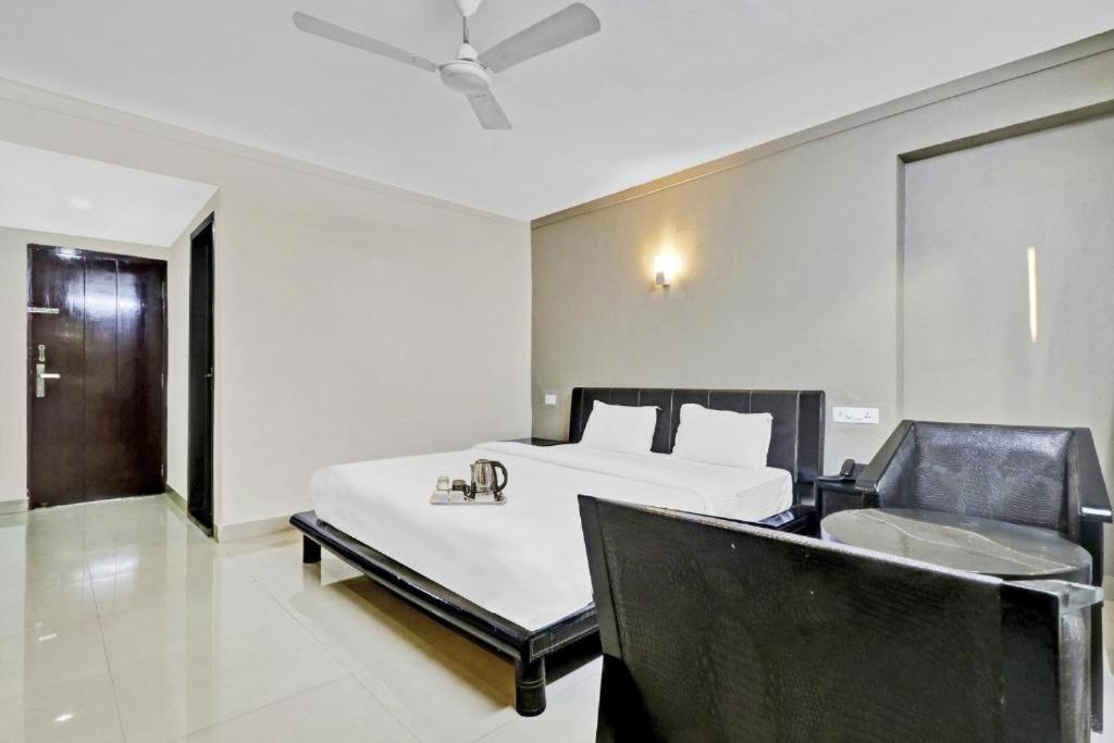 Hotel Aec Residency à Alappuzha Extérieur photo